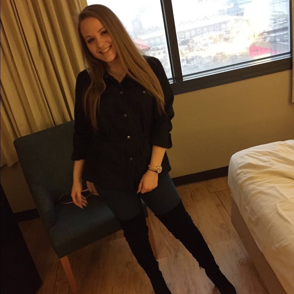 Meet your Posher, Alissa